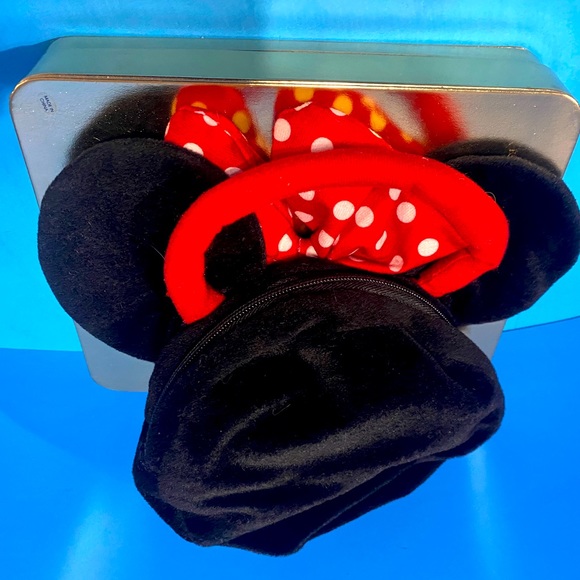 WALT DISNEY MINNIE MOUSE 3-D PLUSH PURSE WITH ZIPPER DISNEY TAG ATTACHED - Picture 9 of 12